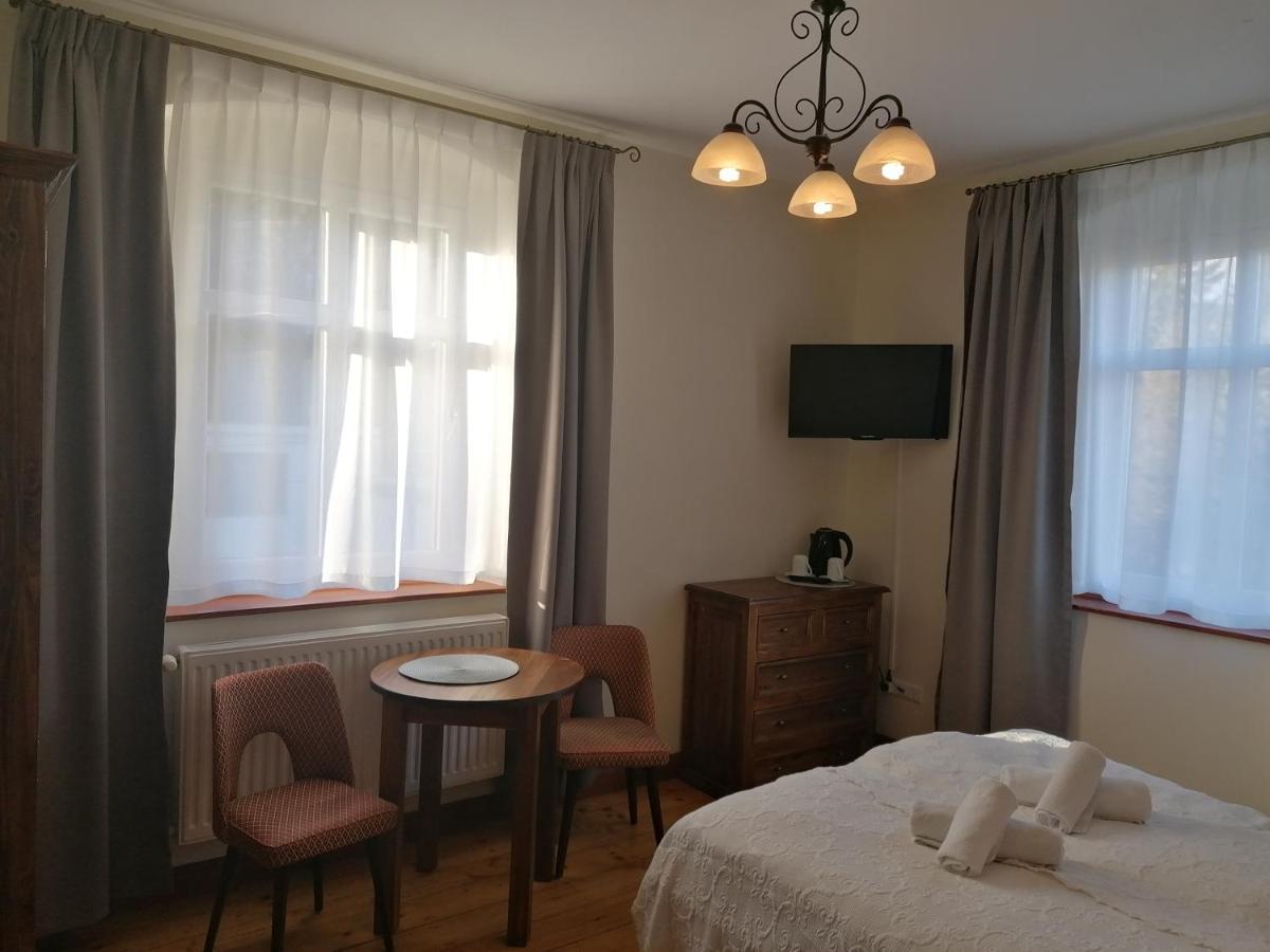 Pensjonat Mimoza Swieradow-Zdroj Bagian luar foto