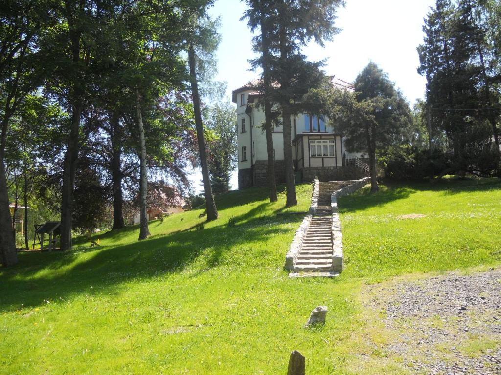 Pensjonat Mimoza Swieradow-Zdroj Bagian luar foto